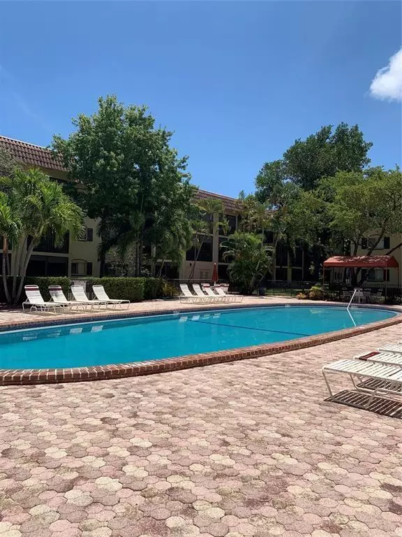 259 S Cypress Rd #529, Pompano Beach, FL 33060