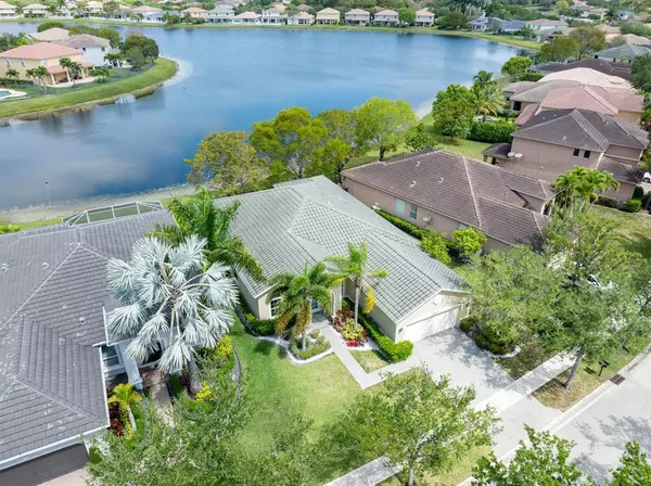4435 E Whitewater Ave, Weston, FL 33332