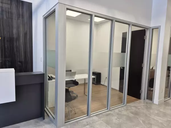 Vaughan, ON L4K 3T8,665 Millway AVE #60