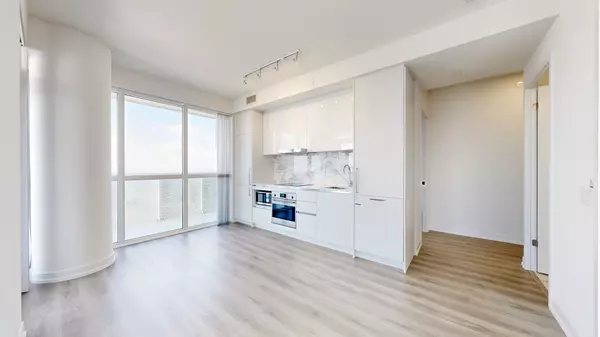 Vaughan, ON L4K 0R1,225 Commerce ST #6006