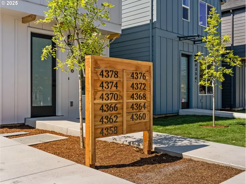 4374 NE Going ST, Portland, OR 97218