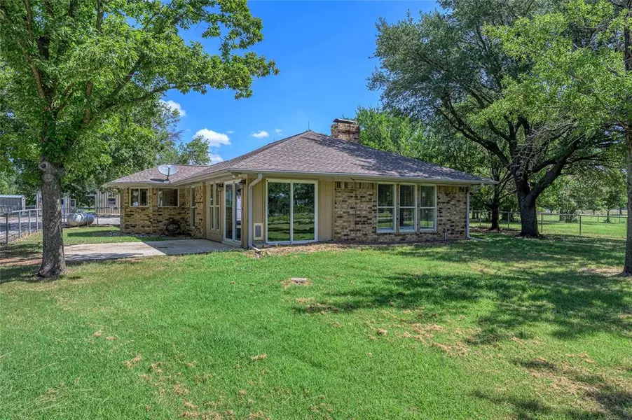 11308 Dane Road, Pilot Point, TX 76258