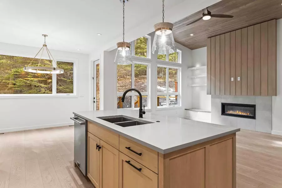 249B Three Sisters DR, Canmore, AB T1W 2M4