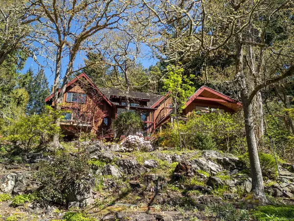 2399 Garry Oak Dr, Nanoose Bay, BC V9P 9G1