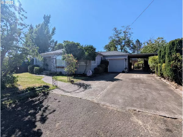 1891 LINNELL AVE, Roseburg, OR 97471