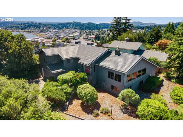 830 SIGNAL WAY, Coos Bay, OR 97420
