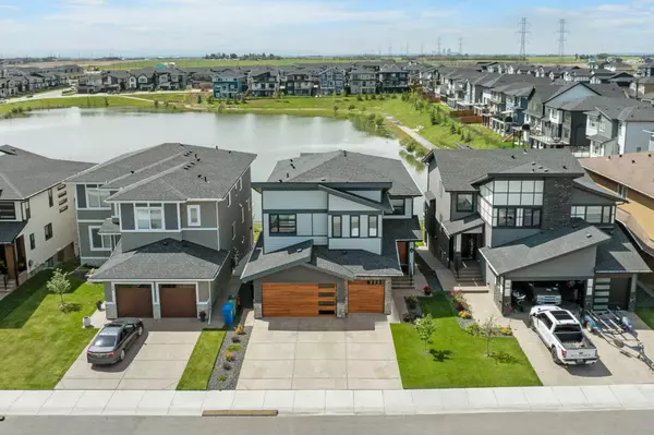 20 Waterford HTS, Chestermere, AB T1X 2M8