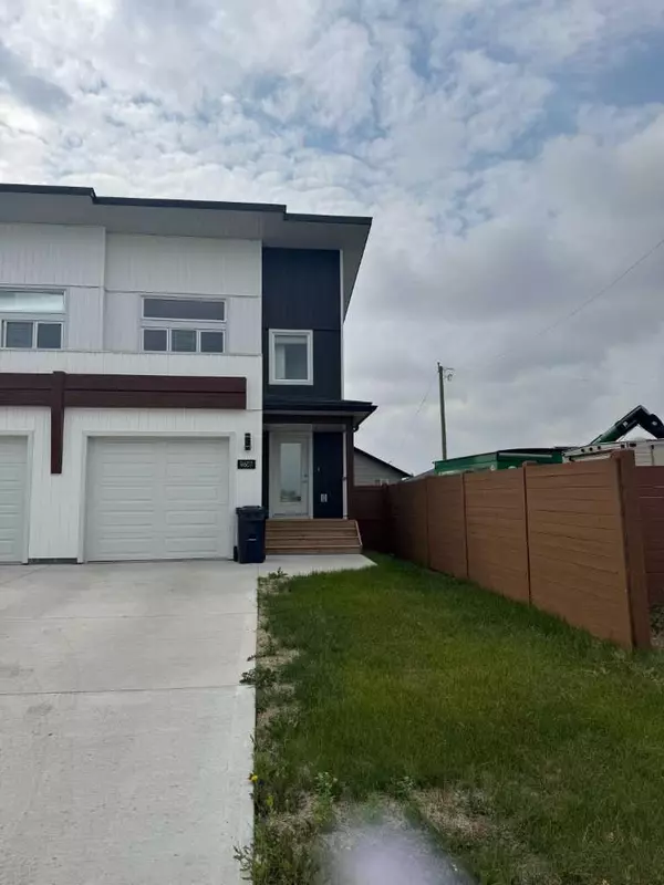9607 114 AVE, Clairmont, AB T8X 0W7
