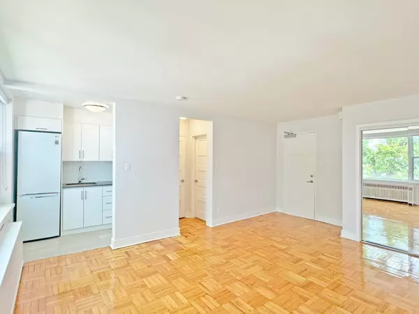 1545 Bathurst ST #509, Toronto C03, ON M5P 3H6