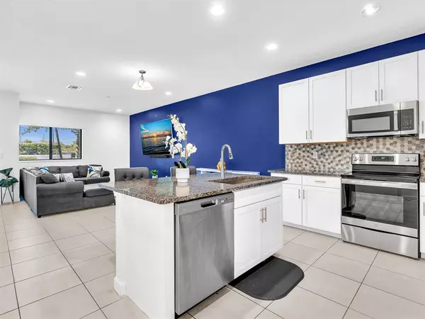 2182 NW 6 Street, Fort Lauderdale, FL 33311