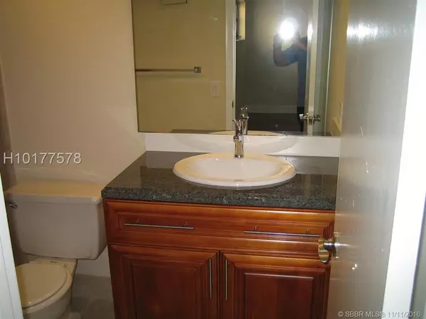 Pembroke Pines, FL 33026,1611 W Fairway Rd