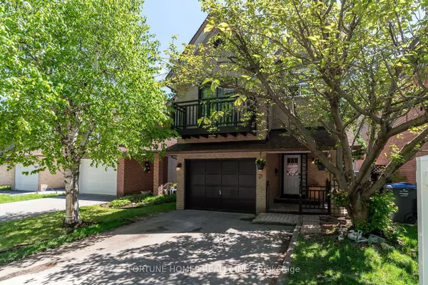 21 Garden AVE, Brampton, ON L6X 1M4