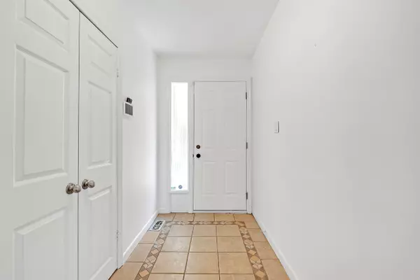 Oakville, ON L6L 4S4,347 Lees LN