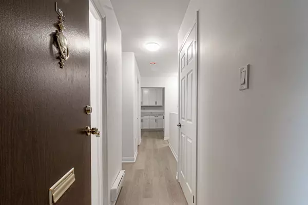 Mississauga, ON L5L 1R7,2035 South Millway N/A #49