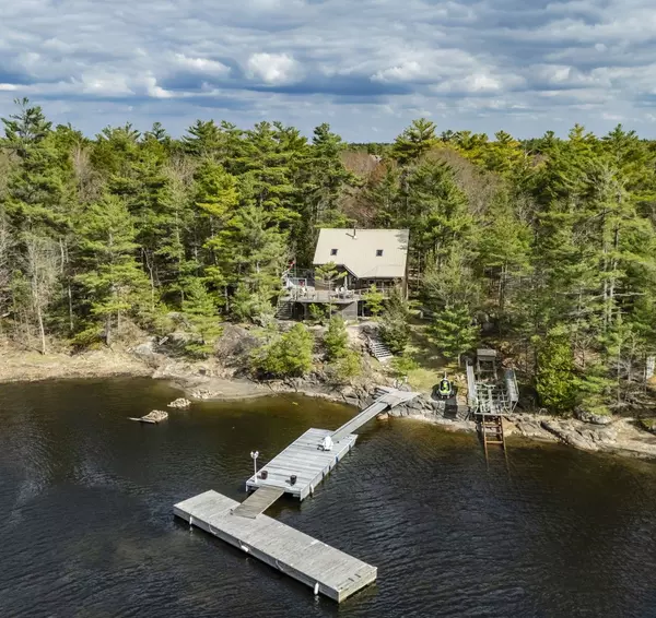 Georgian Bay, ON P0E 1E0,3888 IS 820/Mermaid IS N/A