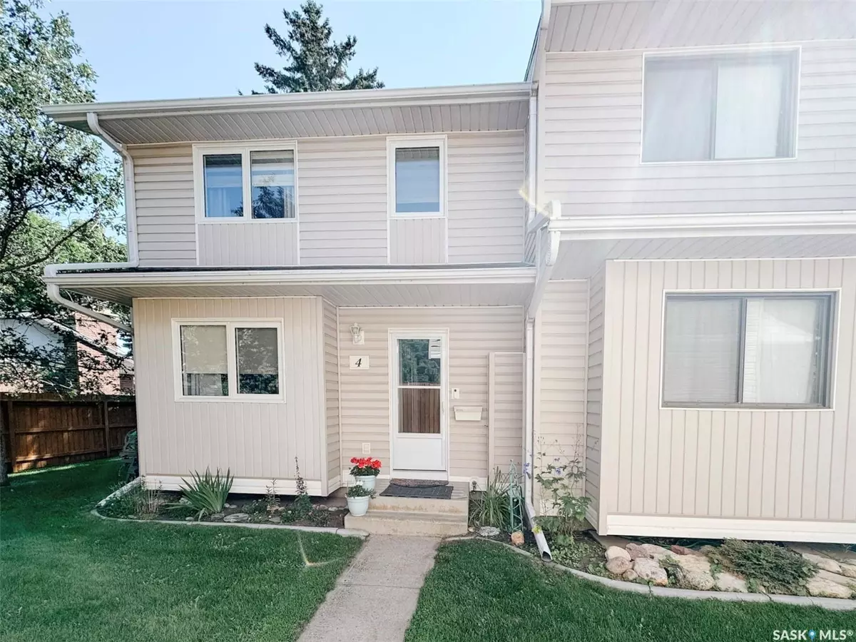 Saskatoon, SK S7H 4V9,330 Haight CRESCENT #4