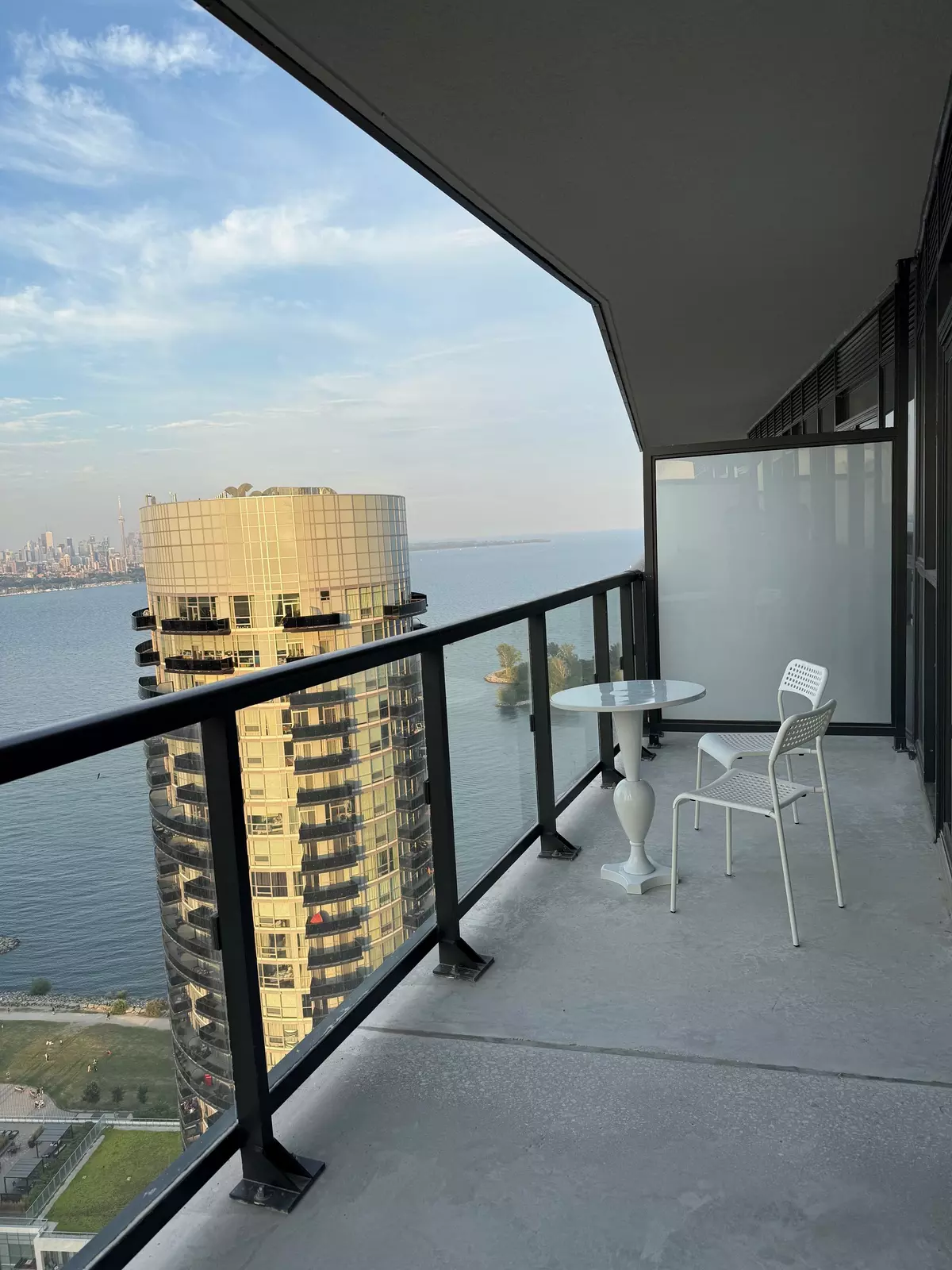 Toronto W06, ON M8V 0G9,38 Annie Craig DR #3401