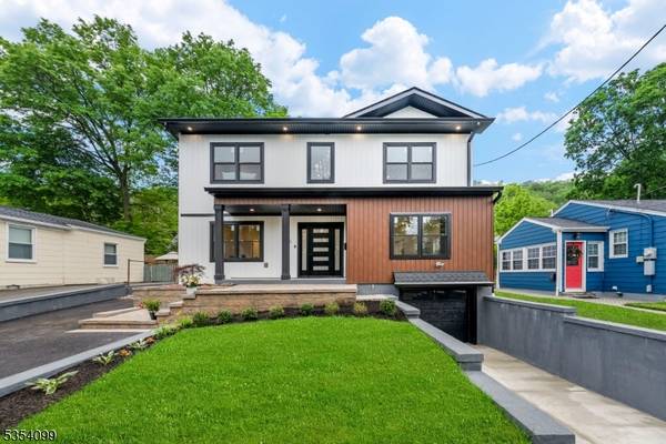 5 Mandeville Ave, Clifton City, NJ 07013