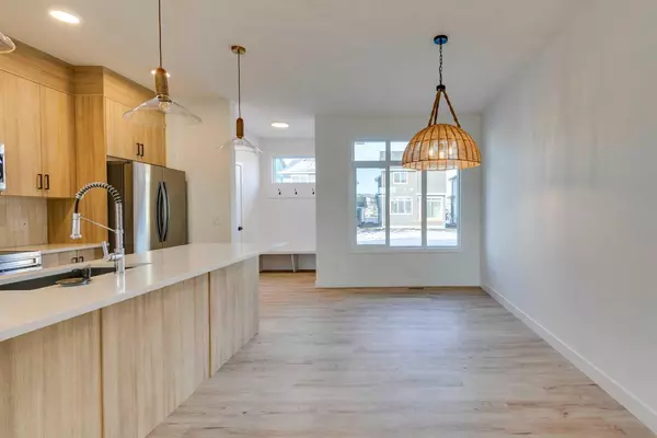 213 Cobblestone Gate, Airdrie, AB T4B 5J9