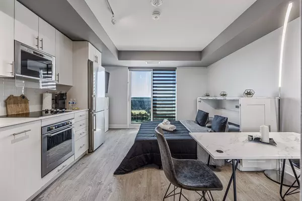 Oshawa, ON L1L 0R5,2550 SIMCOE ST N #819