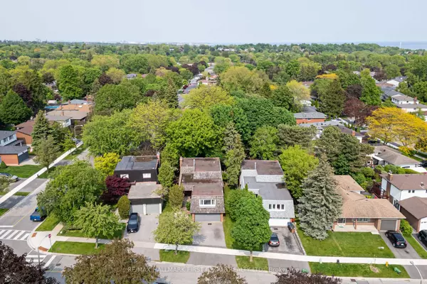 Toronto E10, ON M1C 2T9,9 Tilley DR
