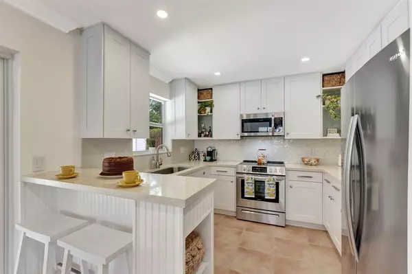 Deerfield Beach, FL 33441,817 SE 14th Street