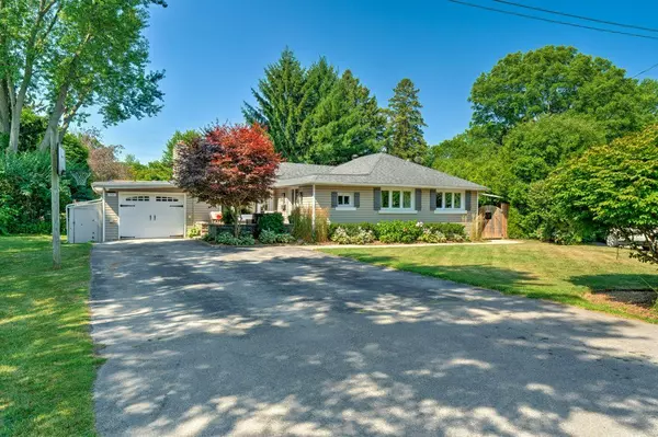 Burlington, ON L7T 1K4,258 Gardenview DR