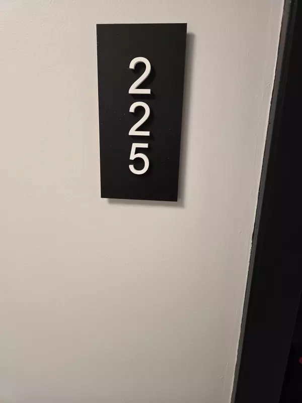 Mississauga, ON L5B 1H7,3009 Novar RD #225