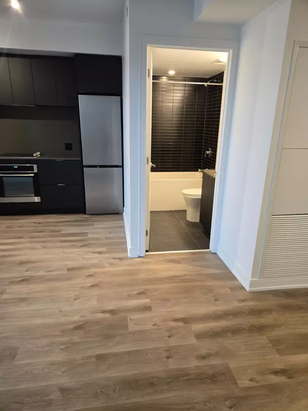 Mississauga, ON L5B 1H7,3009 Novar RD #225