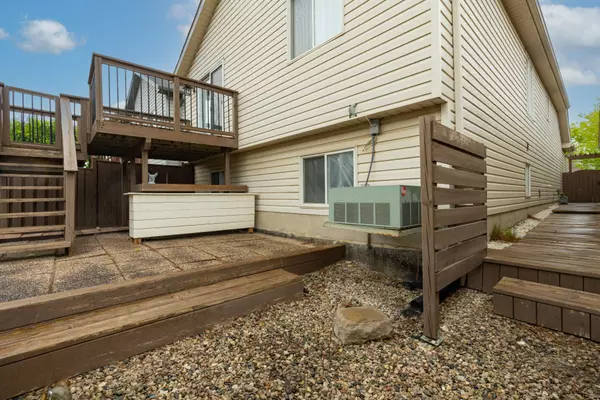 London East, ON N5V 5G5,475 Exmouth CIR