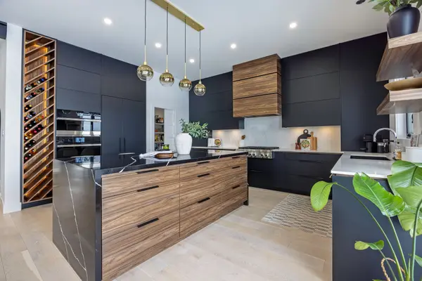 London North, ON N6G 0V8,2210 Tokala TRL