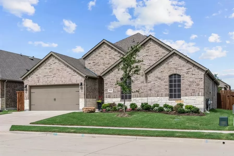 2916 Crossbow Lane, Celina, TX 75009