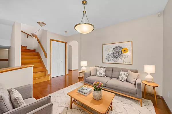 Calgary, AB T3J 4R4,81 Taracove CRES NE