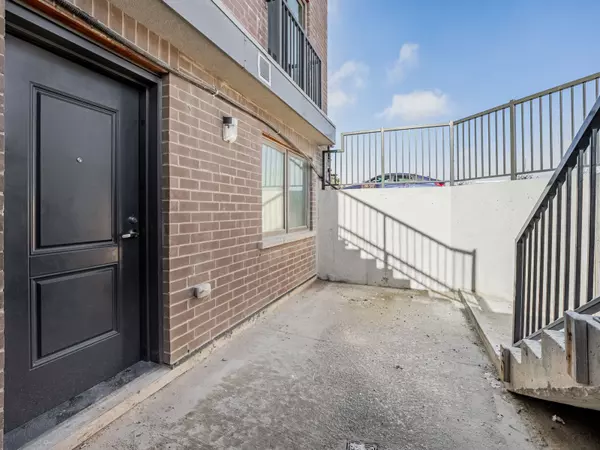 Cambridge, ON N3C 4N5,370 Fisher Mills RD #C01