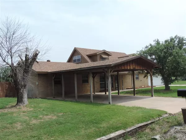 De Leon, TX 76444,857 Apache Drive