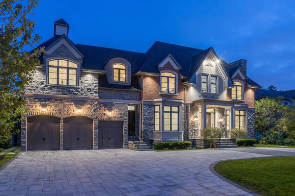 11 Helen AVE, Vaughan, ON L4J 1J6