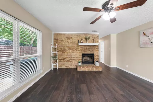 Arlington, TX 76012,721 Oakwood Lane #B