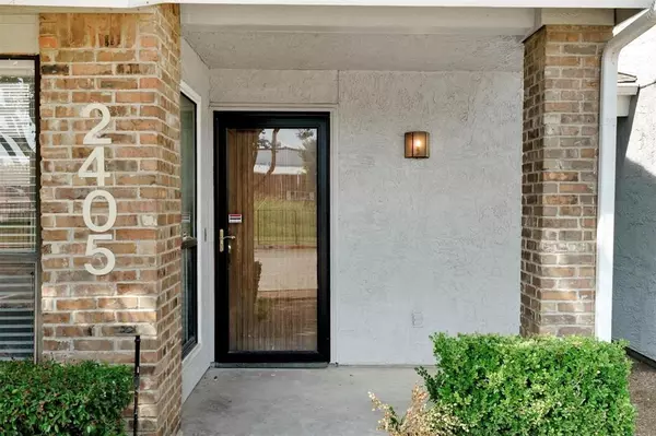 17490 Meandering Way #2405, Dallas, TX 75252