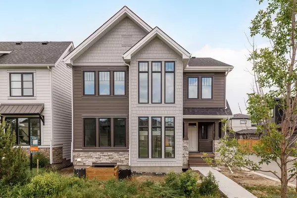 48 Treeline LN SW, Calgary, AB T2Y 0S2