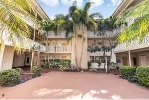 1958 Monroe St #305, Hollywood, FL 33020