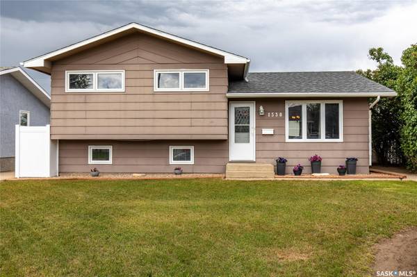 1538 DUFFIELD STREET W, Moose Jaw, SK S6H 6N8