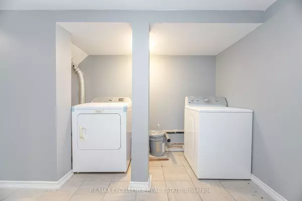Mississauga, ON L5V 2T8,5927 Stonebriar CRES