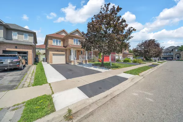 4 Avocet Gate, Brampton, ON L7A 2W7