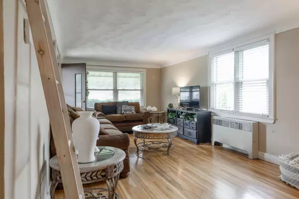 Niagara Falls, ON L2G 3T1,5522 Desson AVE