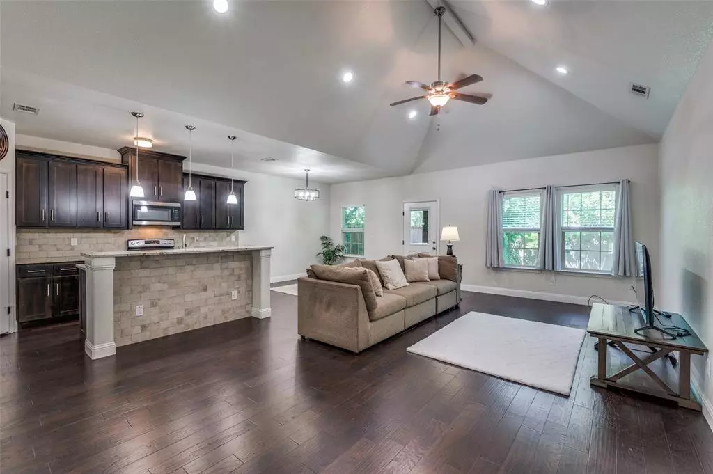 Fort Worth, TX 76110,3032 James Avenue