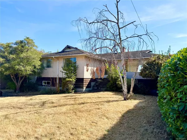 3950 Cherrilee Cres, Saanich, BC V8N 1R9