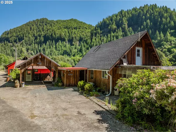 56101 BRUMMIT CREEK RD, Myrtle Point, OR 97458