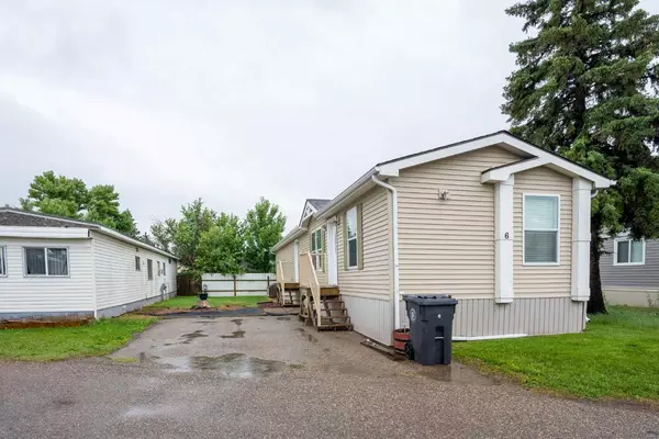 5301 2 ST #6, Coalhurst, AB T0L 0V0