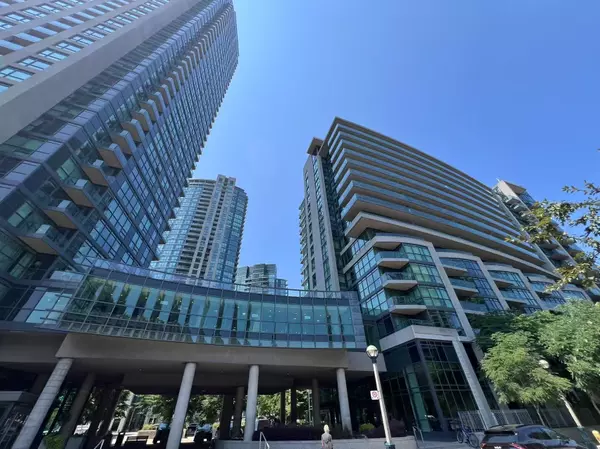 Toronto C01, ON M5V 4A1,209 Fort York BLVD #969