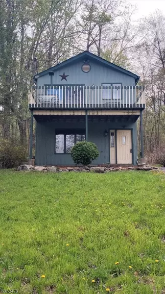 83 Lakeside Dr, Vernon Twp., NJ 07461